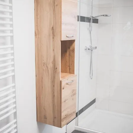 Neu! Moderne 아파트 크눌발트